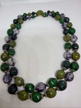 Vintage Green & Purple Lucite Beaded Necklace